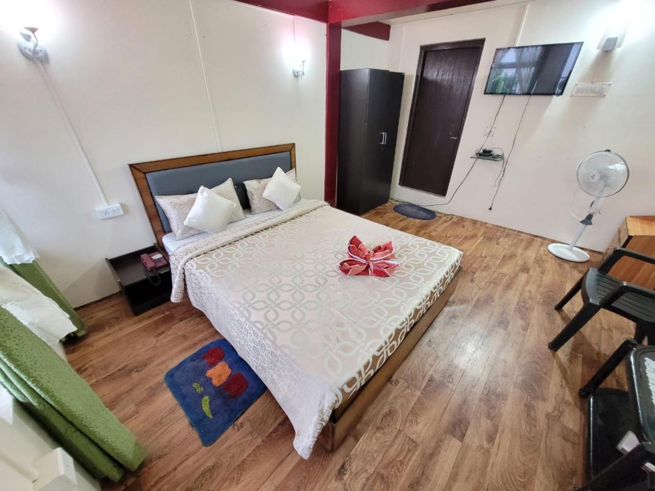 Abode Me Me Ai Haven Hotel Cherrapunji Exterior photo